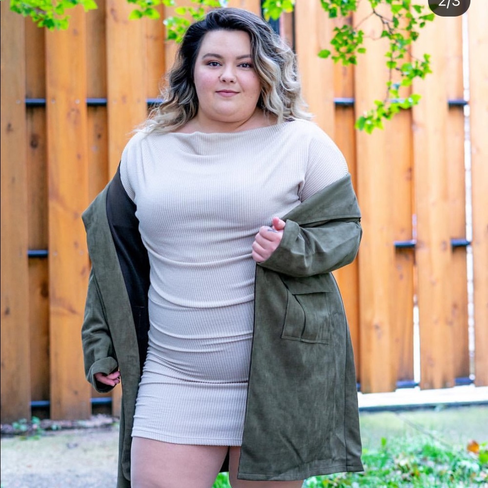 Boat neck long sleeve dress